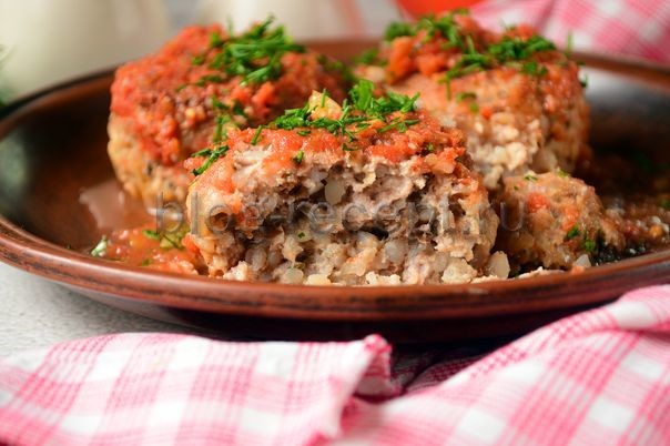 Поливали вкусная. Гречаники со свининой. Гречаники со свиным фаршем. Гречаники фото. Гречаники с курицей.