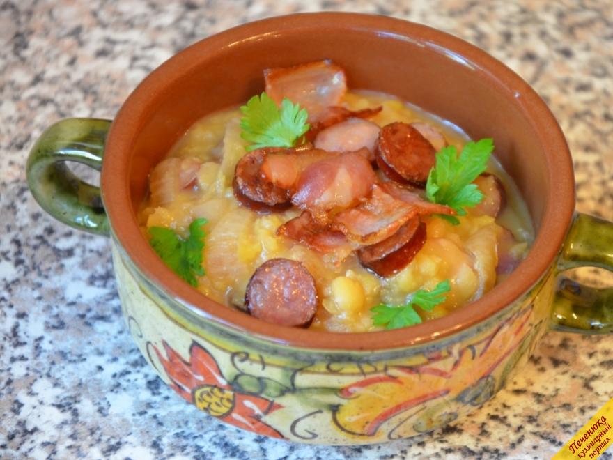 Как сварить вкусную горошницу. Гороховая каша с сардельками. Гороховая каша с сосисками. Горошница с сосисками в мультиварке. Горошница с мясом в мультиварке.